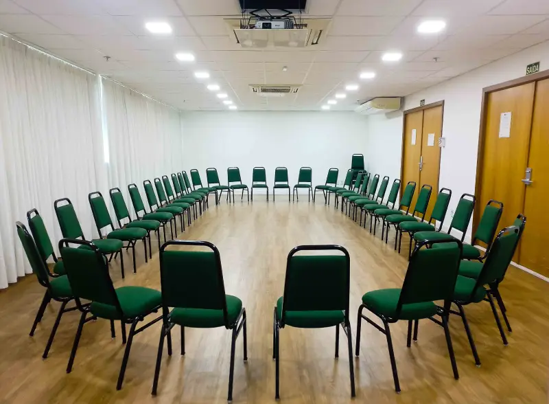 Jardim Camburi - Formato U - somente cadeiras